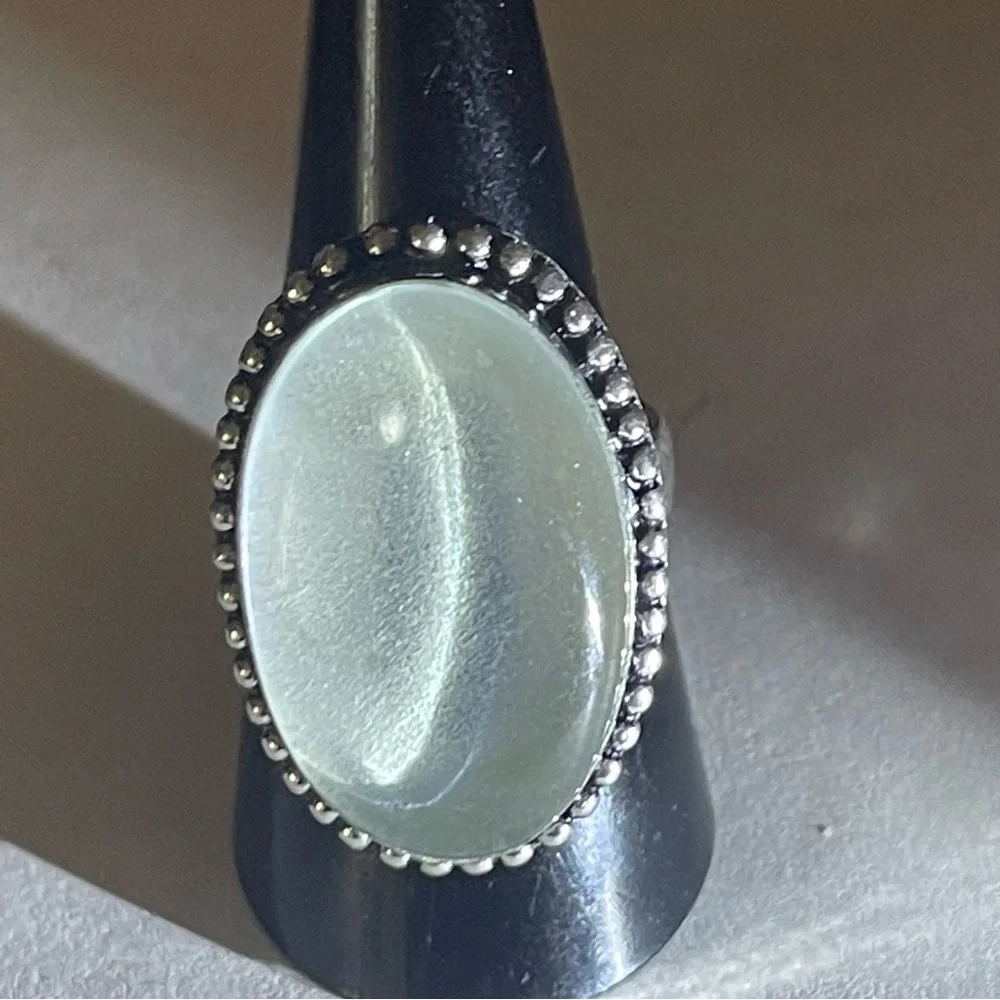 New Artisan Rare Natural Moonstone 925 Sterling Silver Oval Beaded Bezel Ring